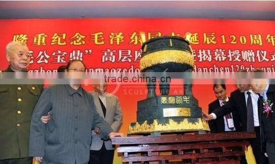 Large bronze tripod sculpture for square decoration CLBS-D049T