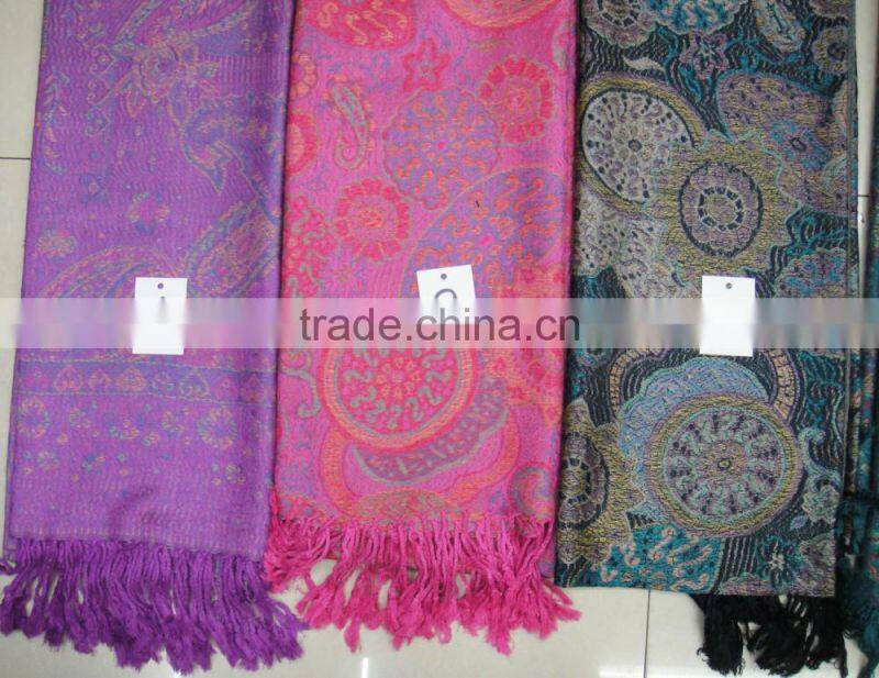 Fashion top sold Russian woman classic jacquard paisley pashmina shawl 100%viscose