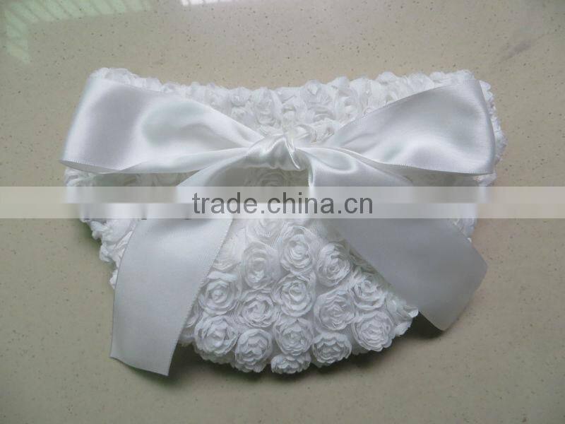 2015 boutique new style! Top quality wholesale kids lovely Fresh and simple single color lavender ruffled shorts for baby