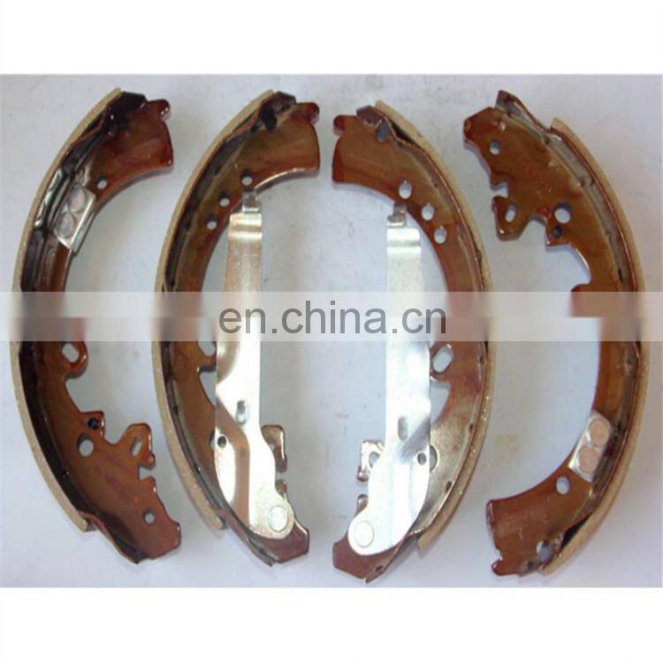 TOP quality brake shoe set 04495-0K120 for hilux