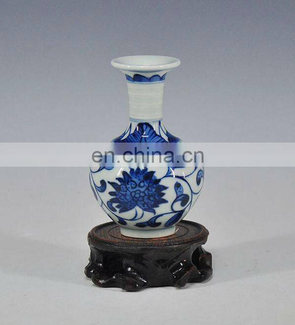 Mini Decorative Chinese Antique blue and white ceramic porcelain vases