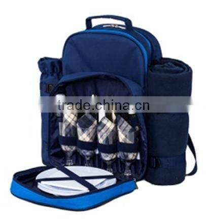 4 person picnic bag with backpack strap/carrying handle and waterproof PEVA backing fleece blanket