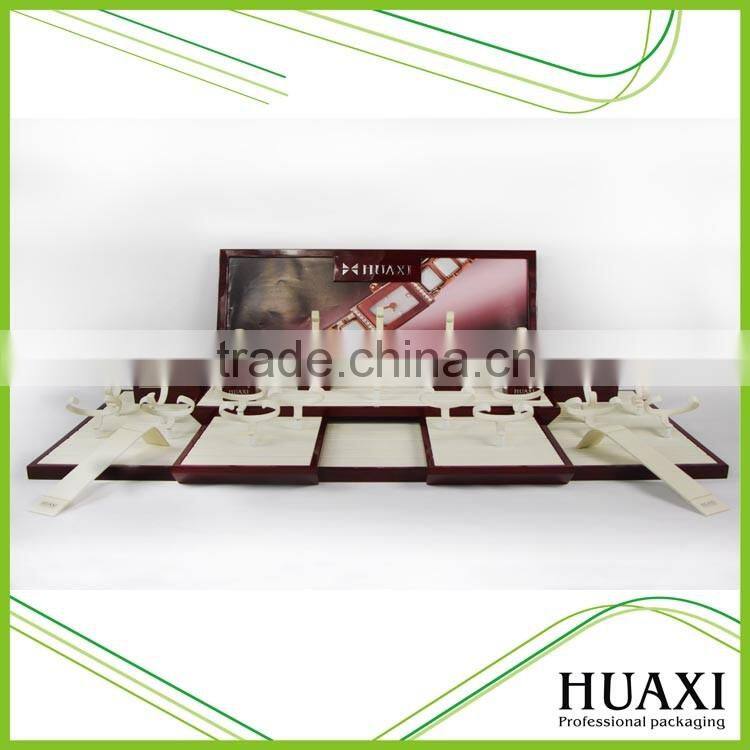 Black High Glossy Small Single Wooden Watch Holder Stand