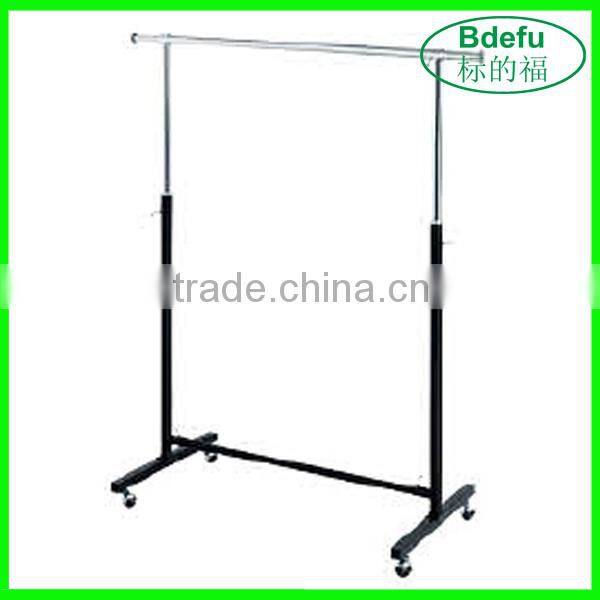 Adjustable Hanging Display Rack for Clothes