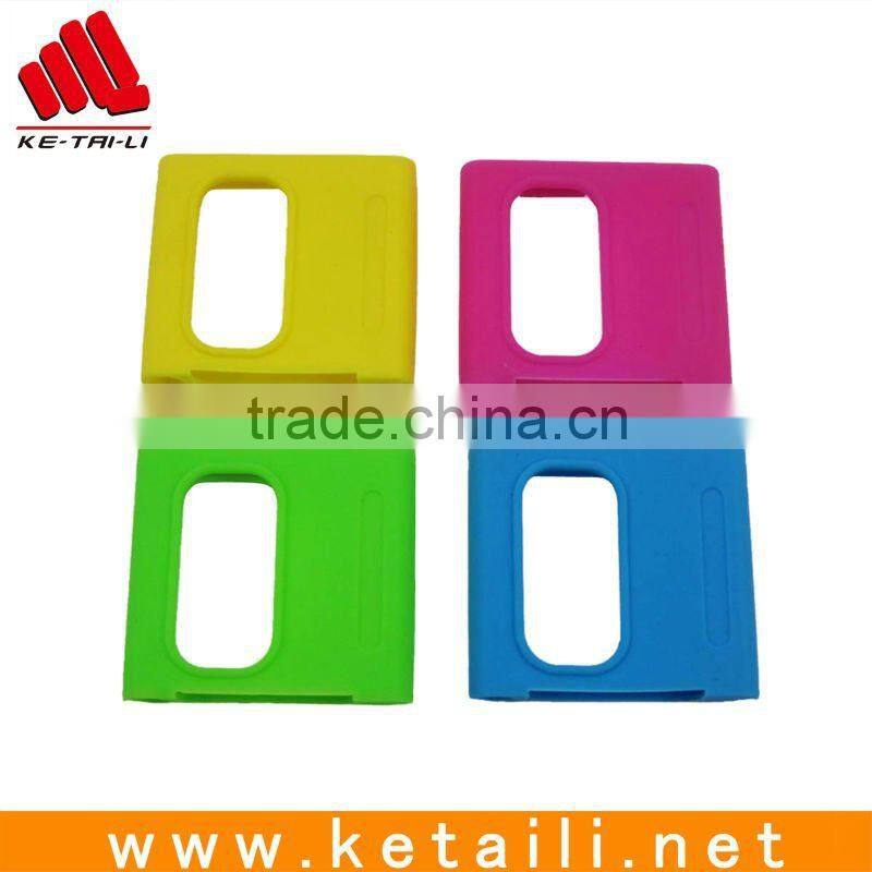 fashion silicone phone case for ipod nano 5 with wristband
