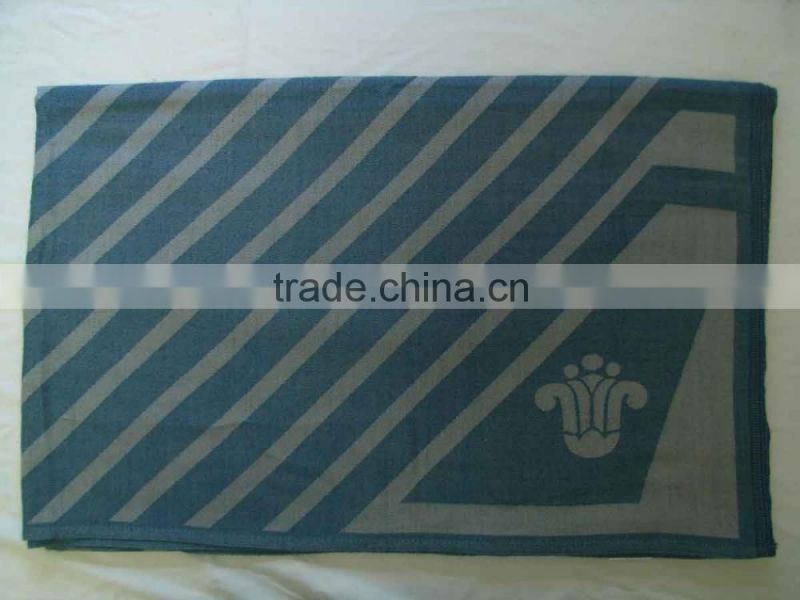 Woven jacquard flame retardant acrylic airplane blanket