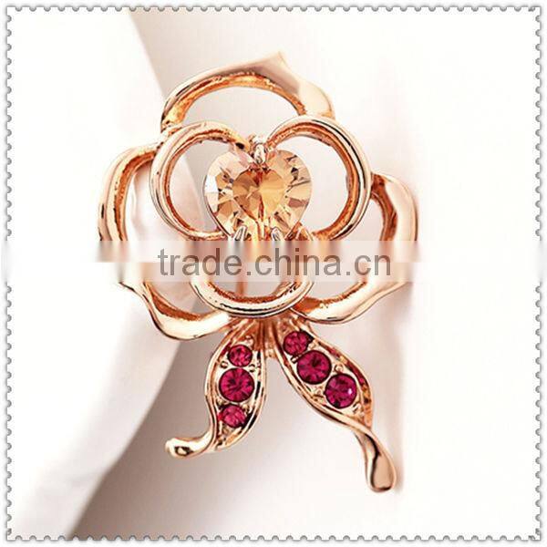 elegant pearl brooches for wedding invitation