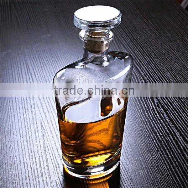 2016 Special design new style high quality glass bottles for liquor wholesale