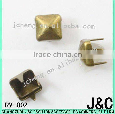 round acrylic stone stud