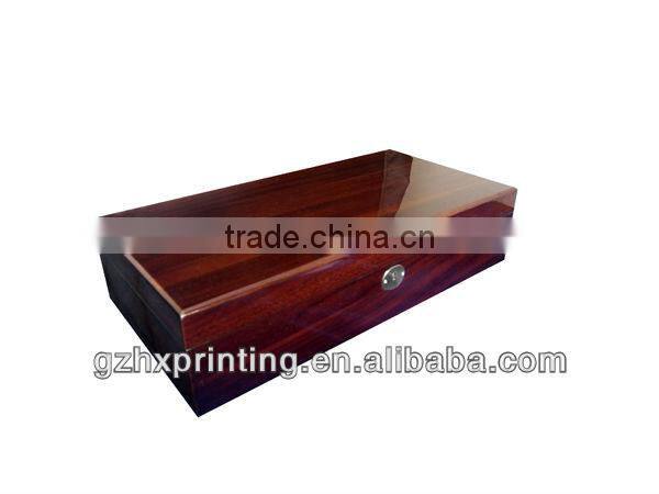 wooden box with dividers WC066