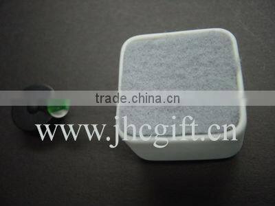 cubic shape computer screen cleaner
