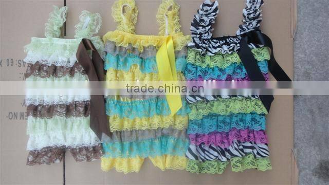 New Arrival Fashion Baby Girls Body Suit Organic Baby Clothes Lace Ruffled One-piece Romper Super Soft Cotton Jumpsuit For Girl