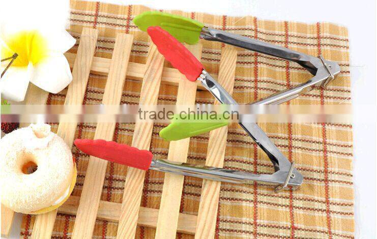 Durable Promotional BBQ Kitchen Gadget Silicone Gripper Tongs green nylon+stainless steel tongs