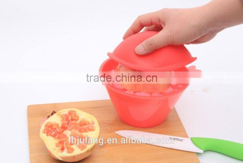 Useful pomegranate peeler/plastic pomegranate peeler