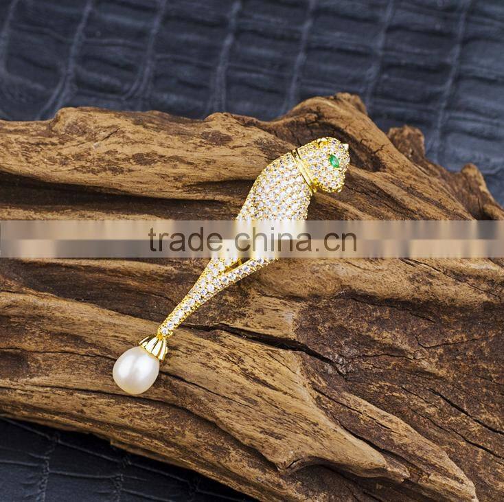 Egypt panther natural pearl brooches micro inlay zircon high-grade corsage, creative jewelry wholesale shawl buckle