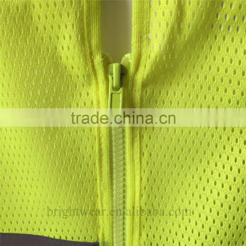 ANSI/ISEA107 reflective vest with hook and loop closure