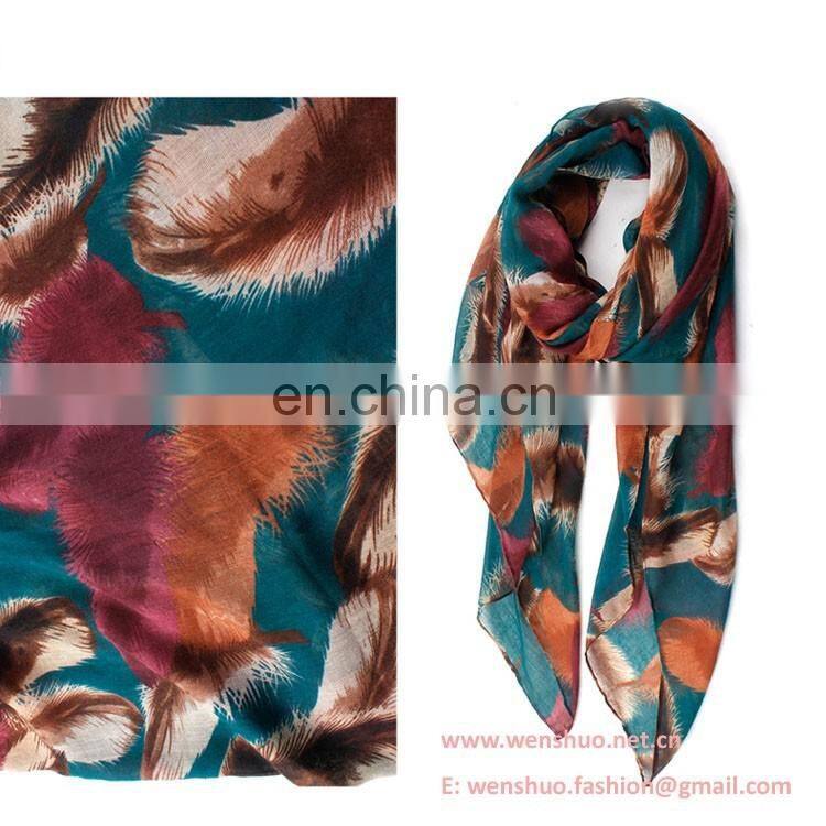 2016 New Long Fashionable Scarf Shawls Printed With Feather Patterns