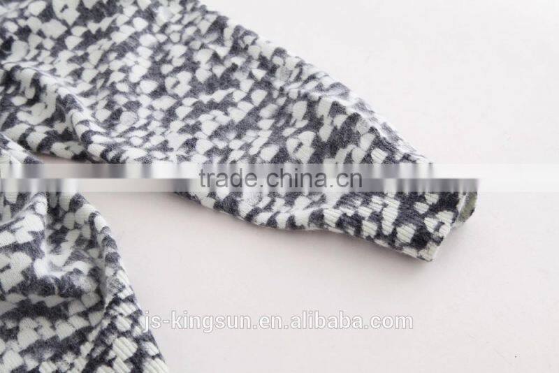 Woman's V neck pollver printed sweater