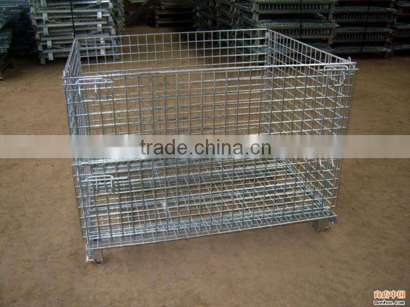 Folding wire mesh container