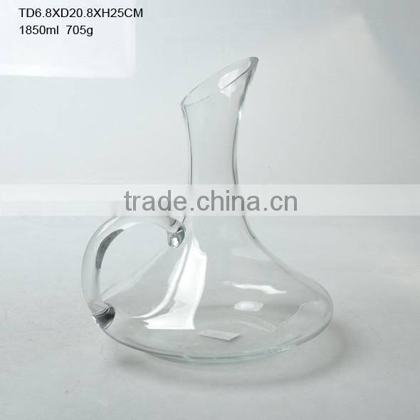 WHOLE SALE cheap transparent glass wine decanter with handle for centerpiece and supermarket