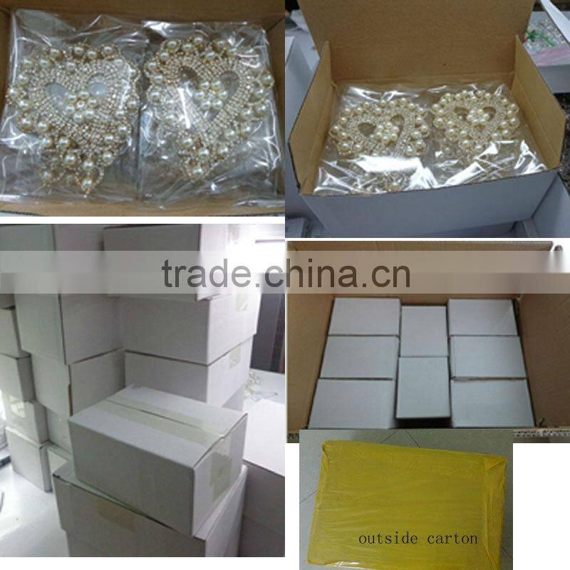 Garment decoration love motif rhinestone lace