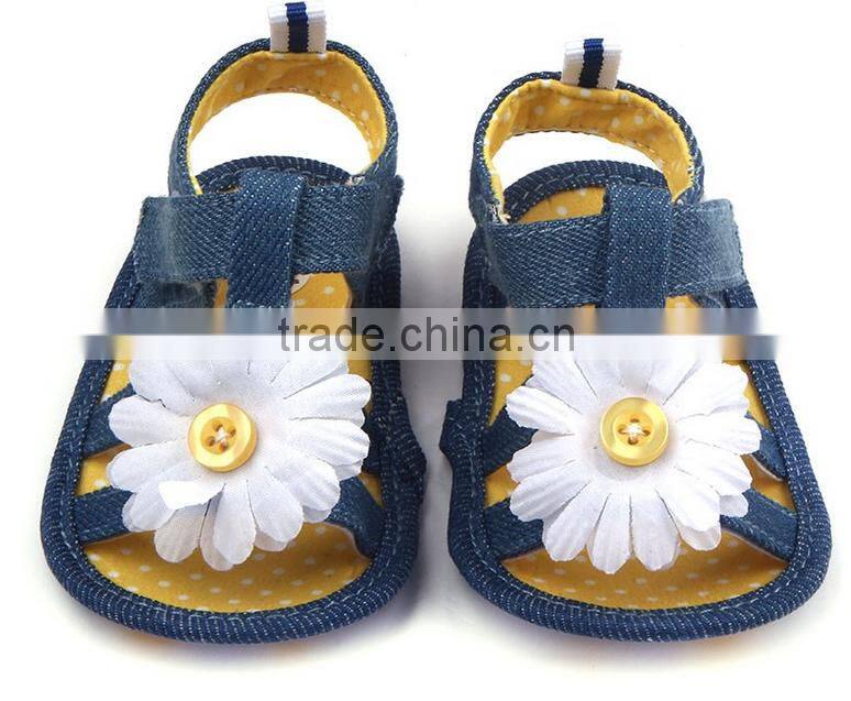 XIAOLIUBAO Beautiful flower design denim material soft sole baby girl sandals shoes