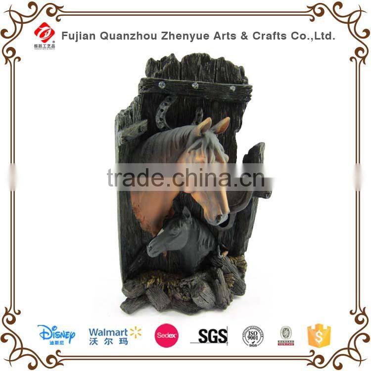 2015 hot selling resin horse head for business gift