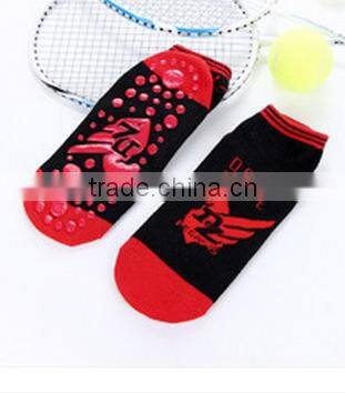 kids fashion anti slip trampoline socks/kids neoprene socks