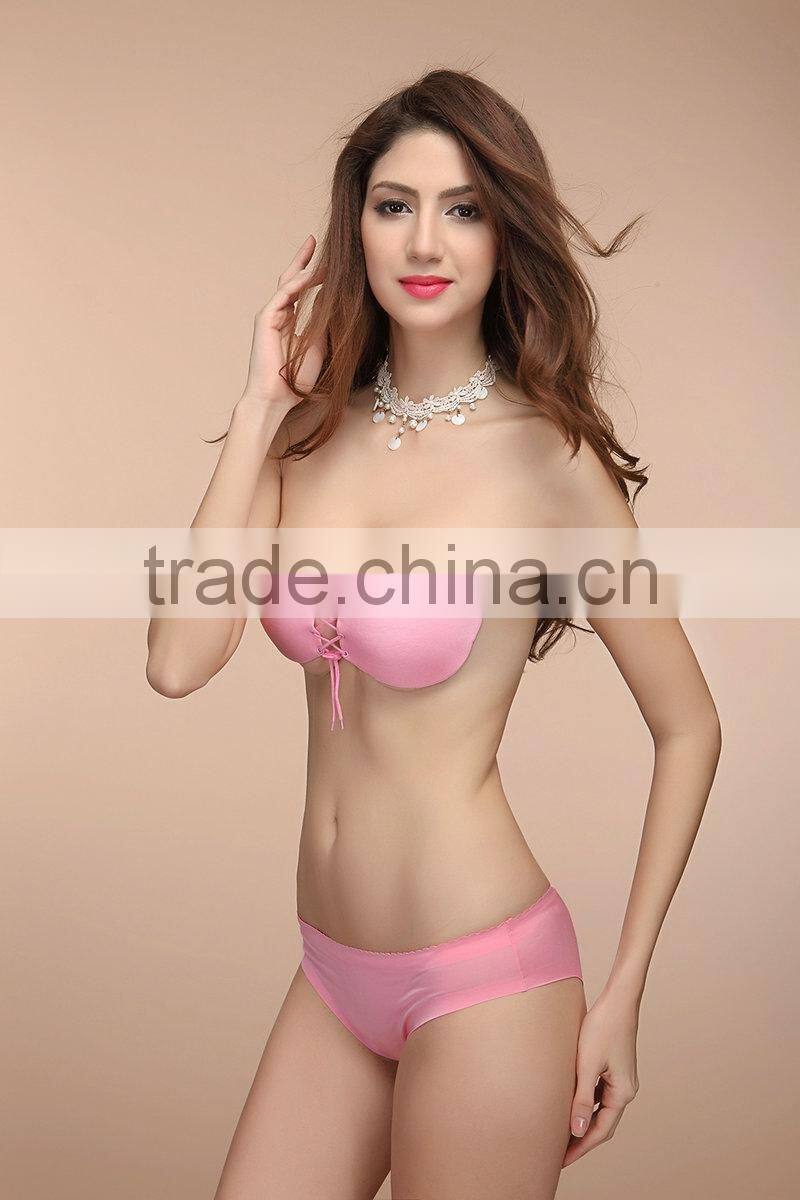 V shape bra model image