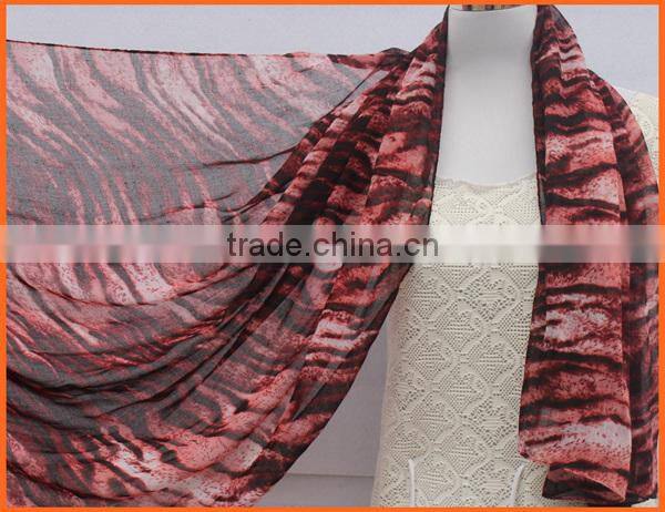 Manufacture Wholesale Fashion Cheap Circle Thick polyester tiger stripe scarf