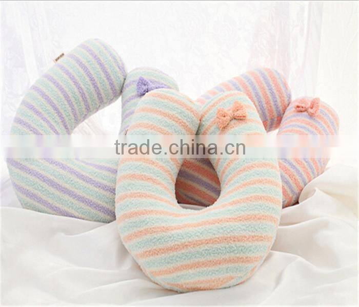 Soft 100% polyester cheap portable striped decor winter nap travel pillow