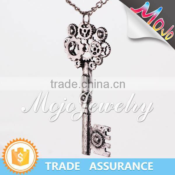 Fashion Design Antique Gold Necklace with Key Pendant on Sale