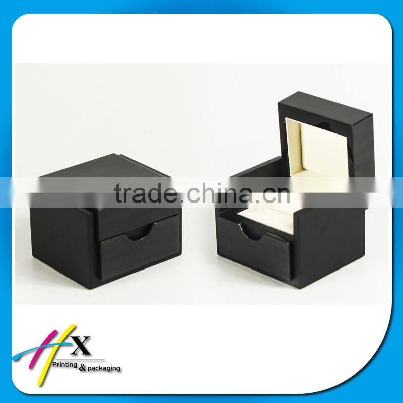 2016 exquisite logo printed plastics jewelry boxes