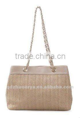 Raffia traw beach bag for girls in Summer