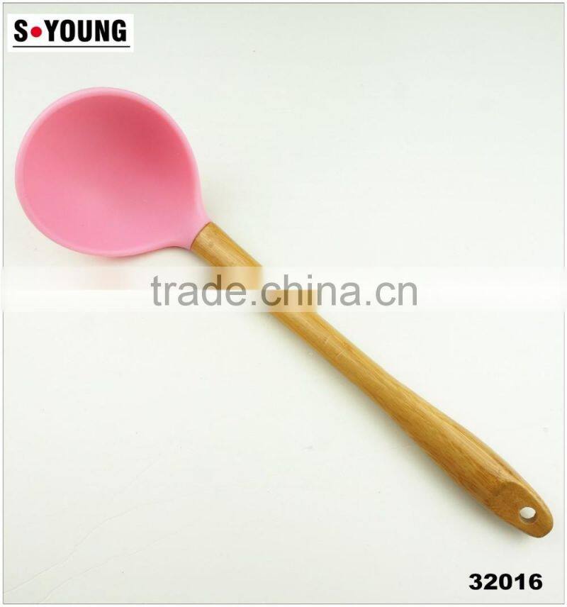 32016 Kitchen Utensils 3pcs silicone tools with bamboo handle