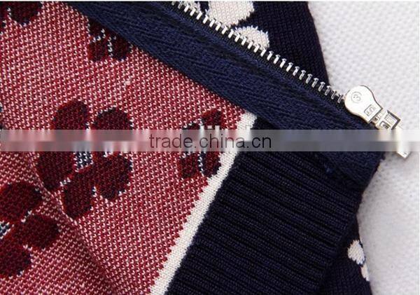 Jacquard Knitted Allover Flower Pcrew Neck Men Cardigan Sweater