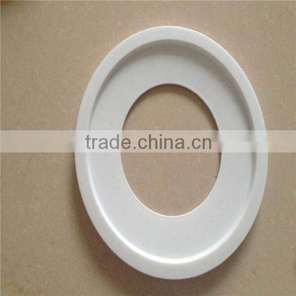 Plastic pet food court/tray