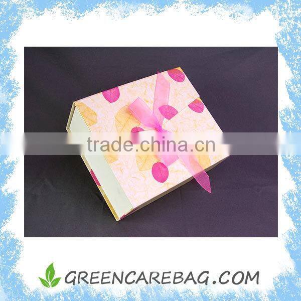 Beautiful customized carboard gift packaging box