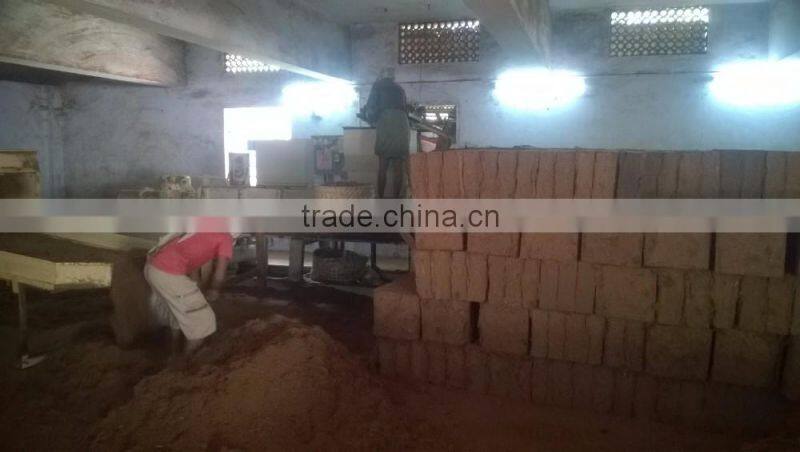 Unwashed coco peat blocks for horse