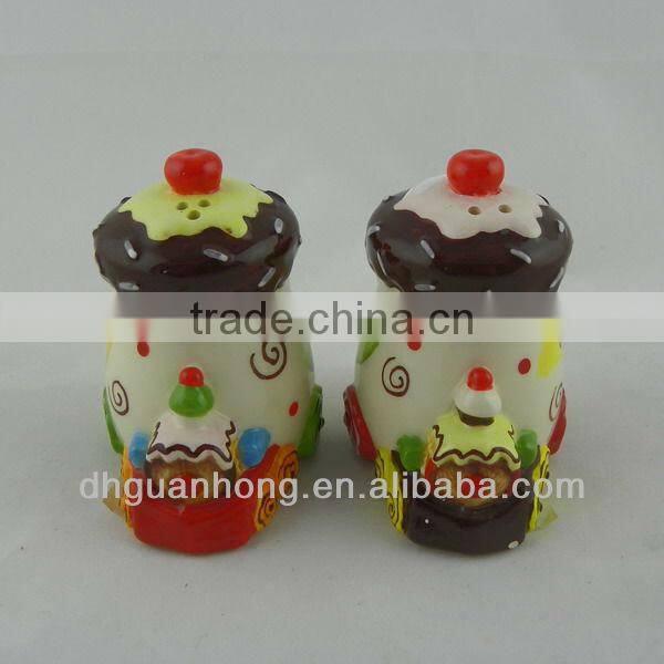 Napkin Holder With Salt And Pepper Shaker