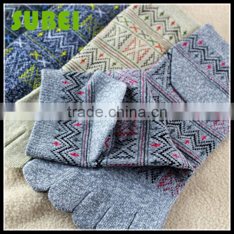 The newest personality five fingers socks,Bohemia pure cotton comfortable toe socks
