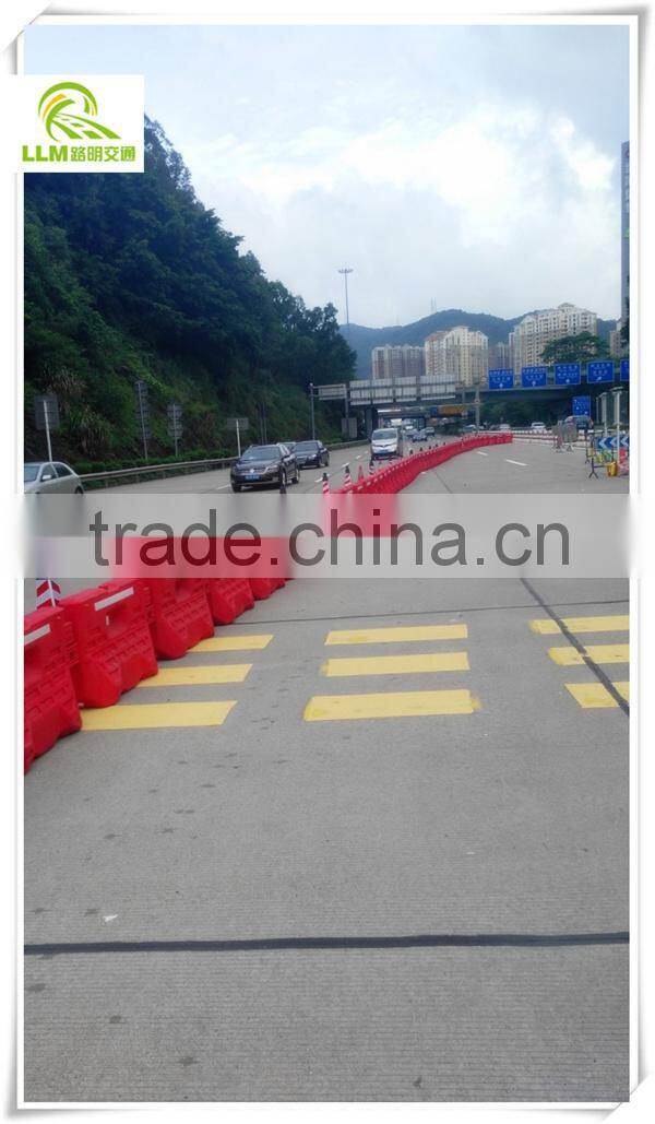 Best price 1.5m plastic road traffic safety water filled traffic barrier