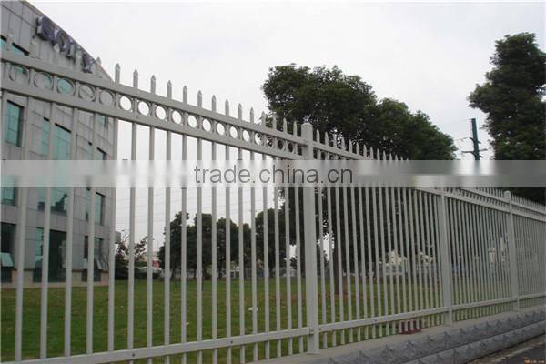 Powder coated metal fencing panles