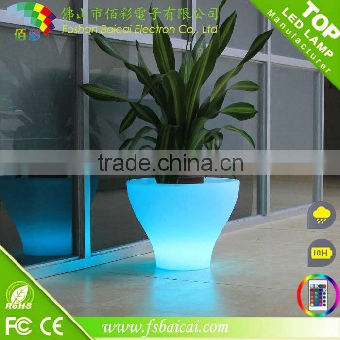 PE material illuminated led planters /light up flower pot/plastic led flower pot