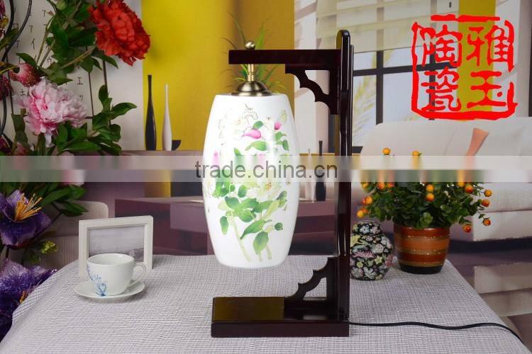 ceramic handpainted antique wooden table lamp for hotel