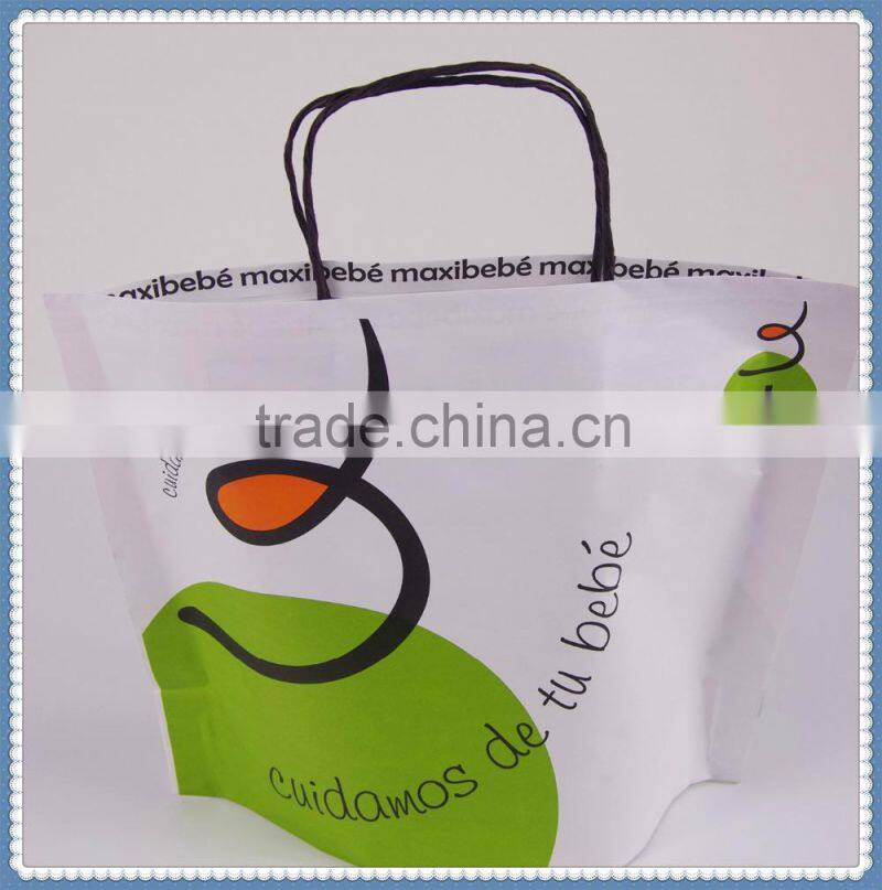 Small size fashionable style white kraft paper bag with black twisted patch handle for gift