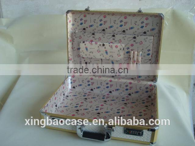 Executive briefcase for men,secret compartment briefcase,designer attache case