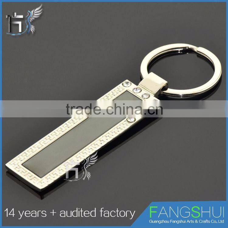 Customized factory price metal keychain gun for sale
