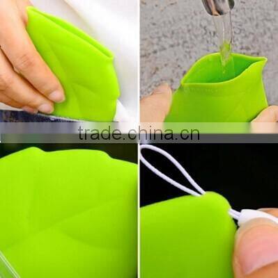 FDA/LFGB collapsible silicone cheap travel toothbrush cup