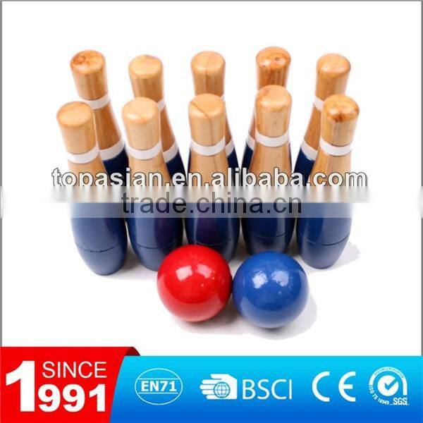 Wooden lawn bowling set / Bowling game / Bowling skittle game